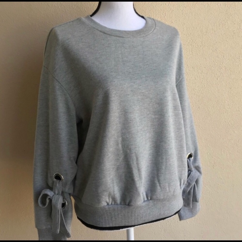 NWT 🌟 For The Republic Sweatshirt